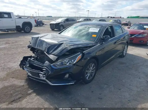 5NPE24AF6JH655911 2018 HYUNDAI SONATA - Image 2