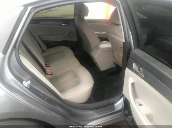 5NPE24AF6JH656749 2018 HYUNDAI SONATA - Image 8