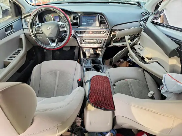 5NPE24AF6JH676628 2018 HYUNDAI SONATA - Image 8