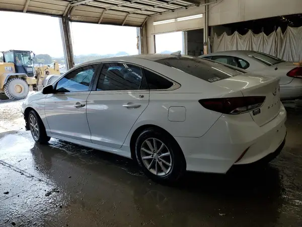 5NPE24AF6JH676662 2018 HYUNDAI SONATA - Image 2