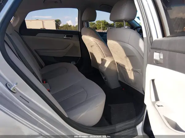 5NPE24AF6JH677715 2018 HYUNDAI SONATA - Image 8