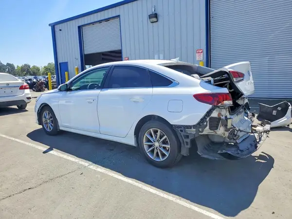 5NPE24AF6JH680534 2018 HYUNDAI SONATA - Image 2
