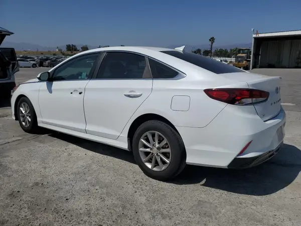 5NPE24AF6JH682672 2018 HYUNDAI SONATA - Image 2