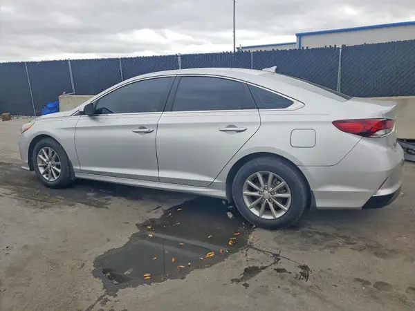 5NPE24AF6JH690092 2018 HYUNDAI SONATA - Image 2