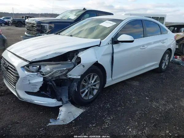 5NPE24AF6JH695437 2018 HYUNDAI SONATA - Image 2