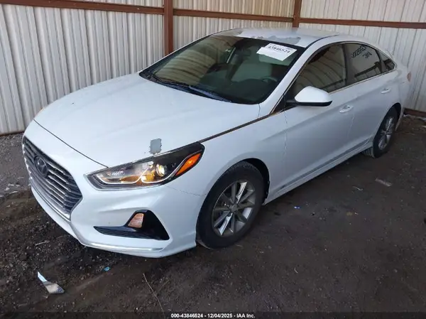 5NPE24AF6JH695499 2018 HYUNDAI SONATA - Image 2