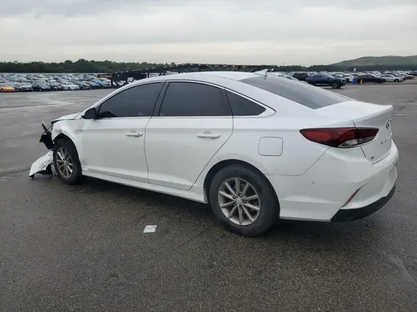 5NPE24AF6JH698743 2018 HYUNDAI SONATA - Image 2