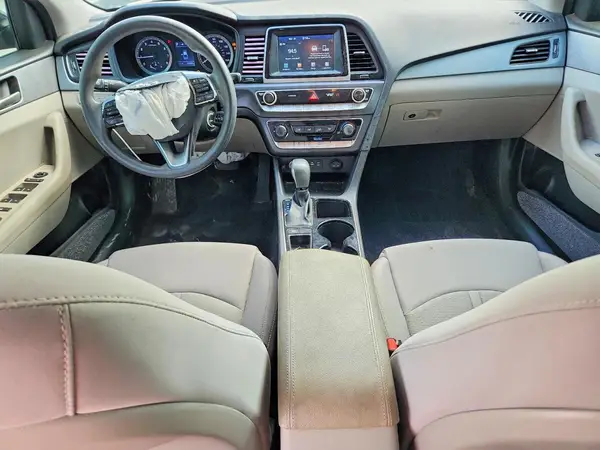 5NPE24AF6JH700023 2018 HYUNDAI SONATA - Image 8