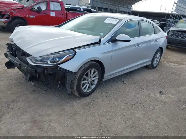 5NPE24AF6JH703908 2018 HYUNDAI SONATA - Image 2