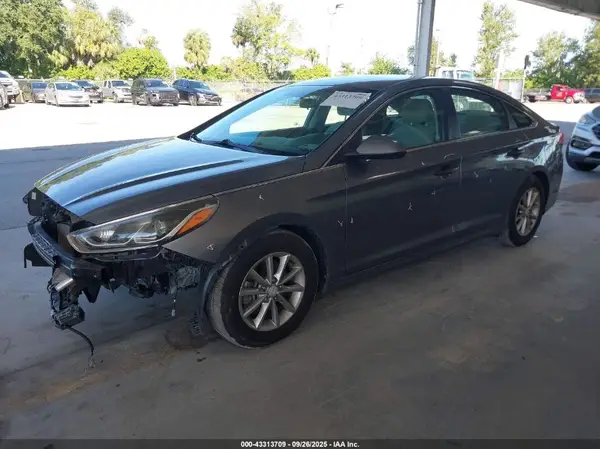 5NPE24AF6JH709143 2018 HYUNDAI SONATA - Image 2