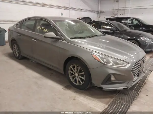 5NPE24AF6JH713483 2018 HYUNDAI SONATA - Image 1