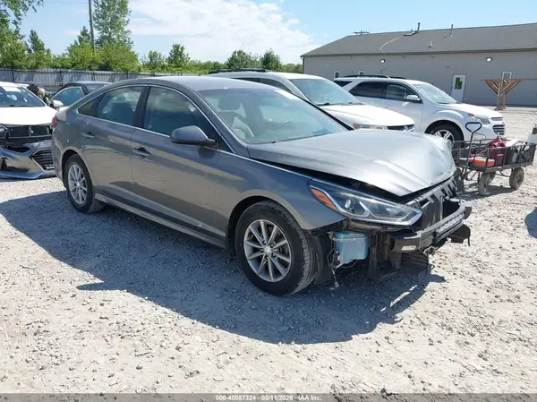 5NPE24AF6JH713497 2018 HYUNDAI SONATA - Image 1
