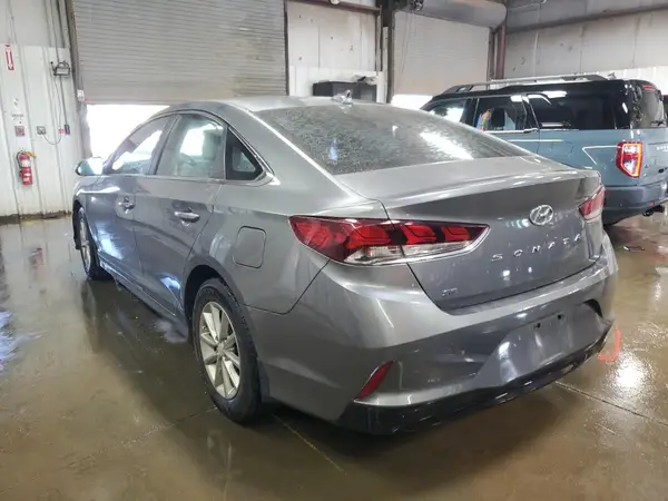 5NPE24AF6JH715265 2018 HYUNDAI SONATA - Image 2
