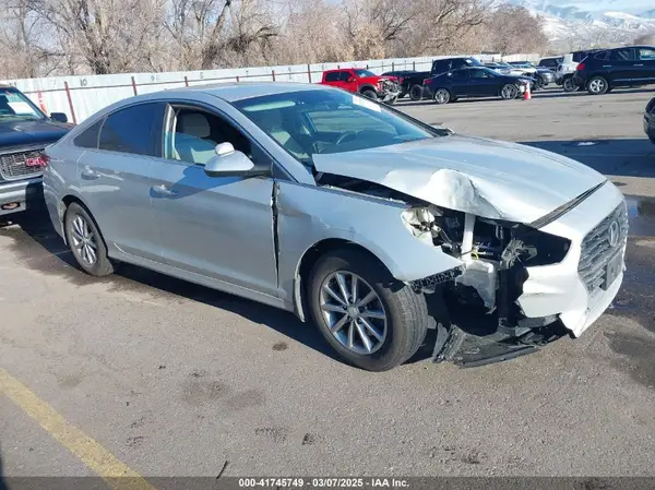 5NPE24AF6JH728677 2018 HYUNDAI SONATA - Image 1