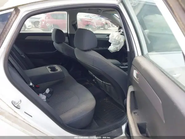 5NPE24AF6KH738689 2019 HYUNDAI SONATA - Image 8