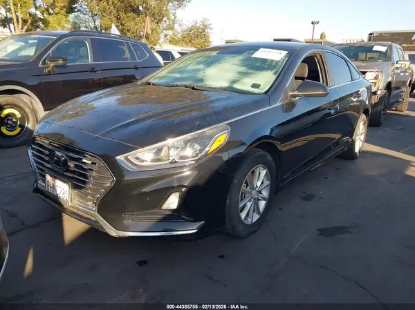 5NPE24AF6KH744864 2019 HYUNDAI SONATA - Image 2