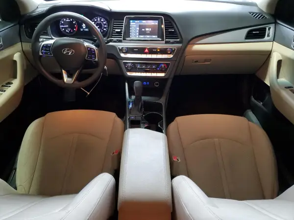 5NPE24AF6KH746906 2019 HYUNDAI SONATA - Image 8