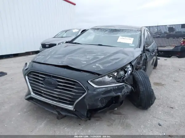 5NPE24AF6KH749921 2019 HYUNDAI SONATA - Image 2