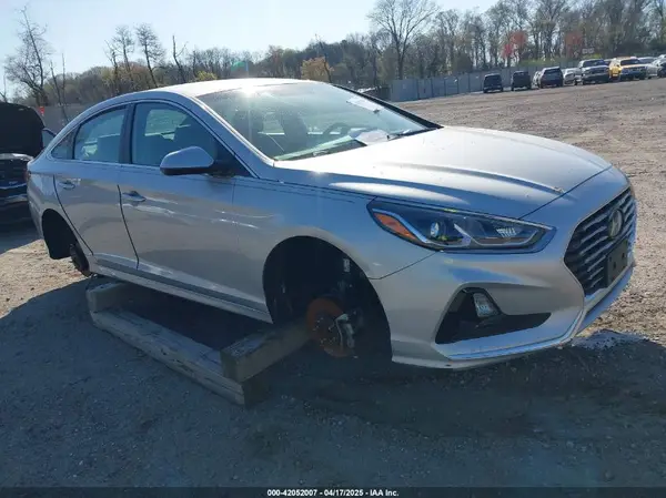 5NPE24AF6KH750647 2019 HYUNDAI SONATA - Image 1