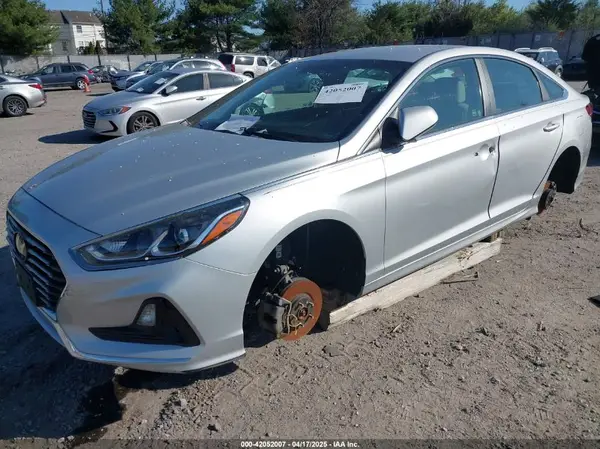5NPE24AF6KH750647 2019 HYUNDAI SONATA - Image 2