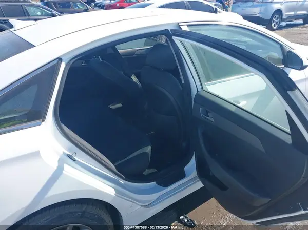 5NPE24AF6KH755864 2019 HYUNDAI SONATA - Image 8