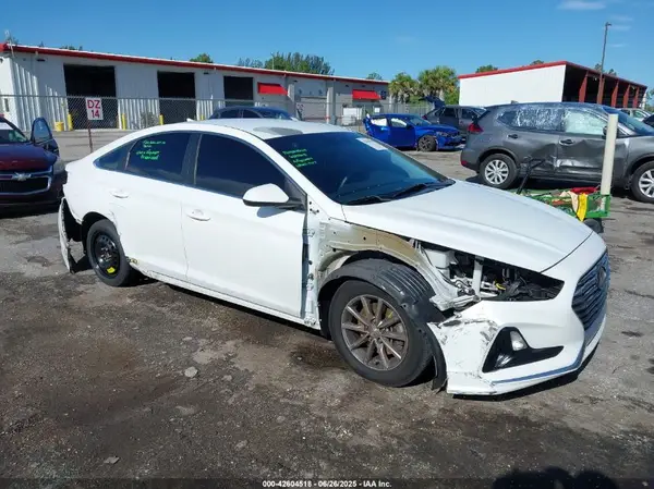 5NPE24AF6KH760109 2019 HYUNDAI SONATA - Image 1