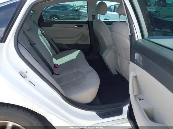 5NPE24AF6KH767688 2019 HYUNDAI SONATA - Image 8