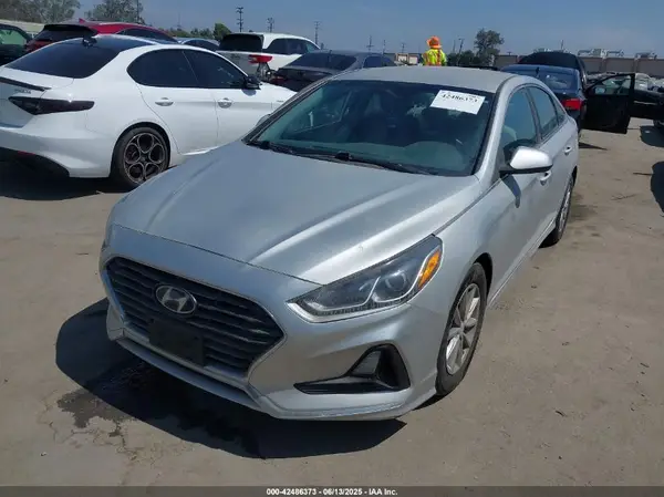 5NPE24AF6KH793109 2019 HYUNDAI SONATA - Image 2