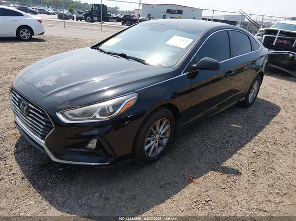 5NPE24AF6KH795264 2019 HYUNDAI SONATA - Image 2