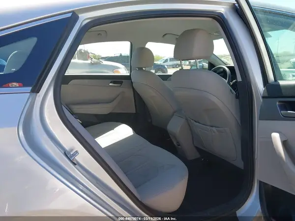 5NPE24AF6KH796656 2019 HYUNDAI SONATA - Image 8