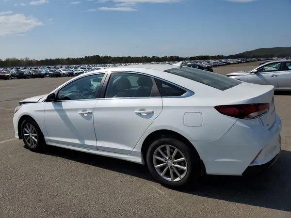 5NPE24AF6KH806070 2019 HYUNDAI SONATA - Image 2