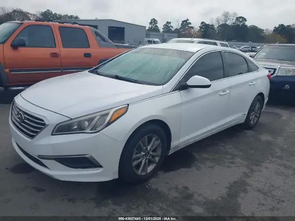 5NPE24AF7GH260418 2016 HYUNDAI SONATA - Image 2