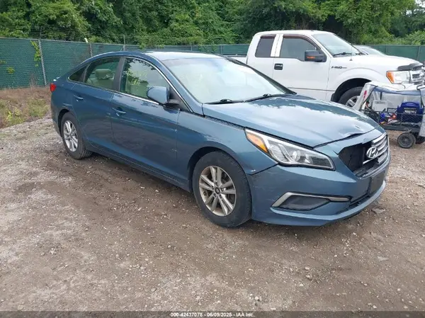 5NPE24AF7GH270611 2016 HYUNDAI SONATA - Image 1