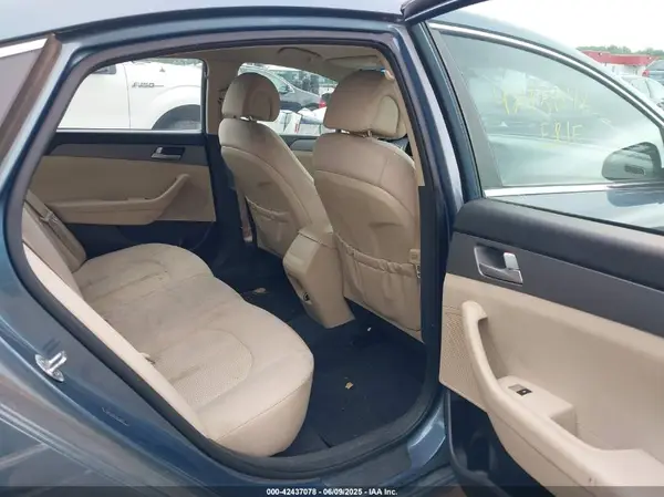5NPE24AF7GH270611 2016 HYUNDAI SONATA - Image 8