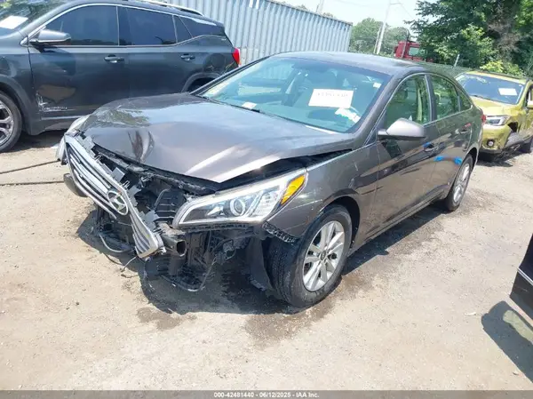 5NPE24AF7GH271547 2016 HYUNDAI SONATA - Image 2