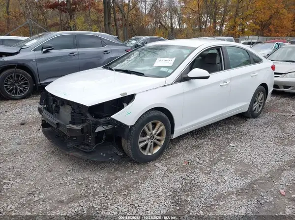 5NPE24AF7GH276585 2016 HYUNDAI SONATA - Image 2