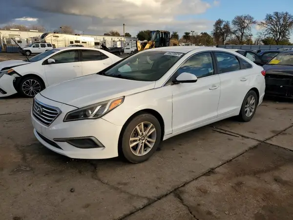 5NPE24AF7GH285724 2016 HYUNDAI SONATA - Image 1