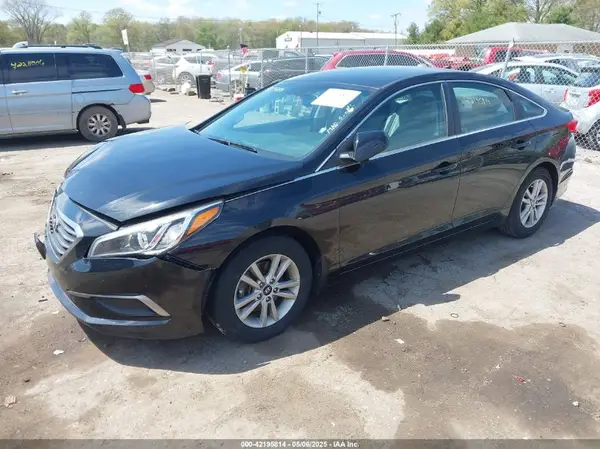 5NPE24AF7GH289501 2016 HYUNDAI SONATA - Image 2