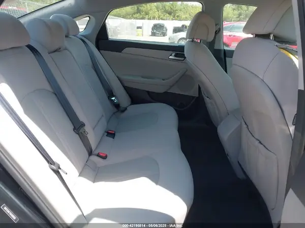 5NPE24AF7GH289501 2016 HYUNDAI SONATA - Image 8
