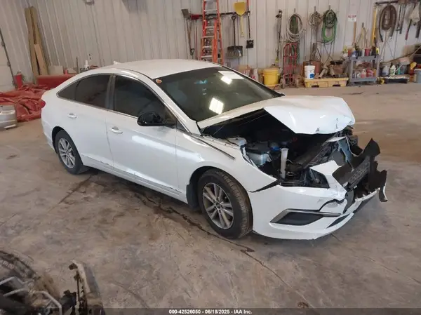 5NPE24AF7GH289675 2016 HYUNDAI SONATA - Image 1
