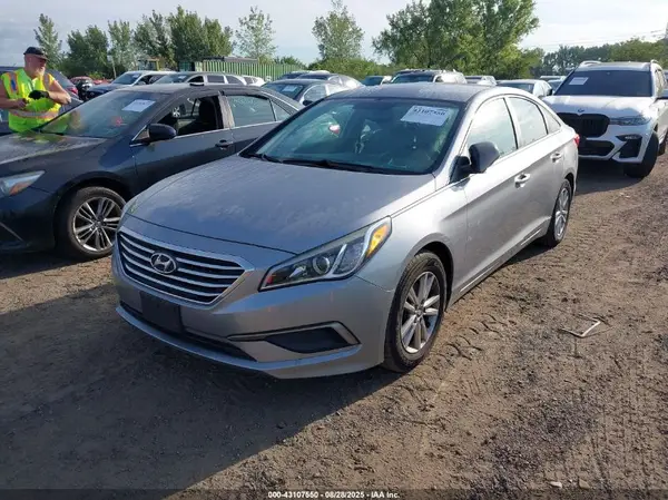 5NPE24AF7GH294861 2016 HYUNDAI SONATA - Image 2