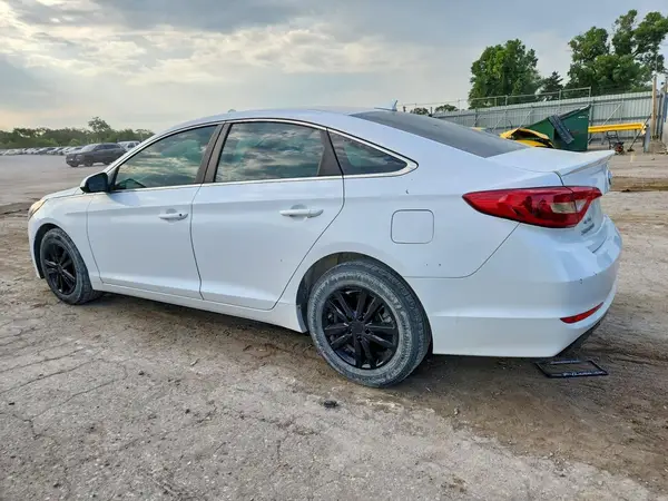 5NPE24AF7GH297565 2016 HYUNDAI SONATA - Image 2