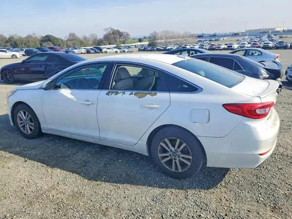 5NPE24AF7GH304532 2016 HYUNDAI SONATA - Image 2