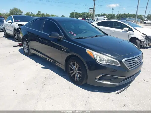 5NPE24AF7GH313389 2016 HYUNDAI SONATA - Image 1