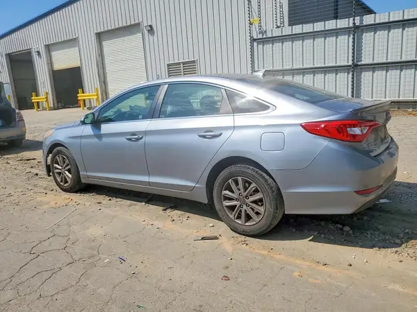 5NPE24AF7GH318107 2016 HYUNDAI SONATA - Image 2