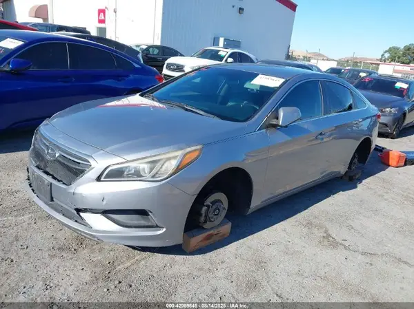 5NPE24AF7GH322495 2016 HYUNDAI SONATA - Image 2