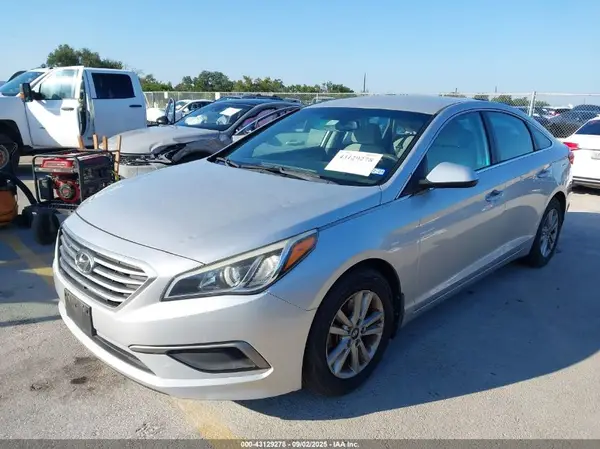 5NPE24AF7GH325297 2016 HYUNDAI SONATA - Image 2