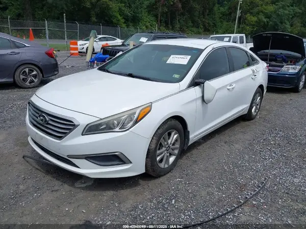 5NPE24AF7GH327132 2016 HYUNDAI SONATA - Image 2