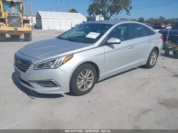 5NPE24AF7GH329365 2016 HYUNDAI SONATA - Image 2