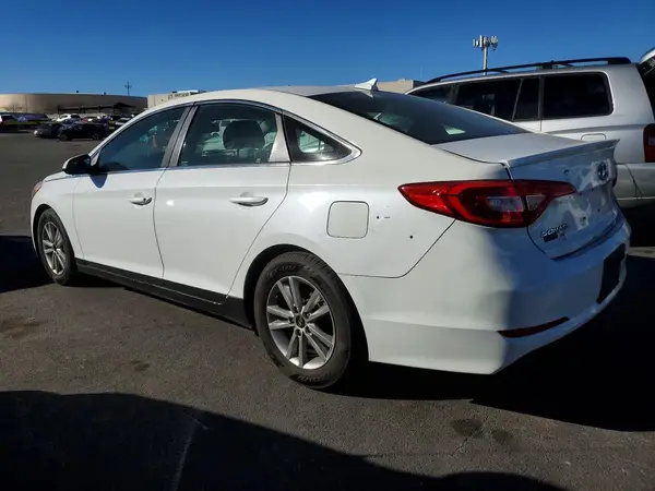 5NPE24AF7GH329799 2016 HYUNDAI SONATA - Image 2